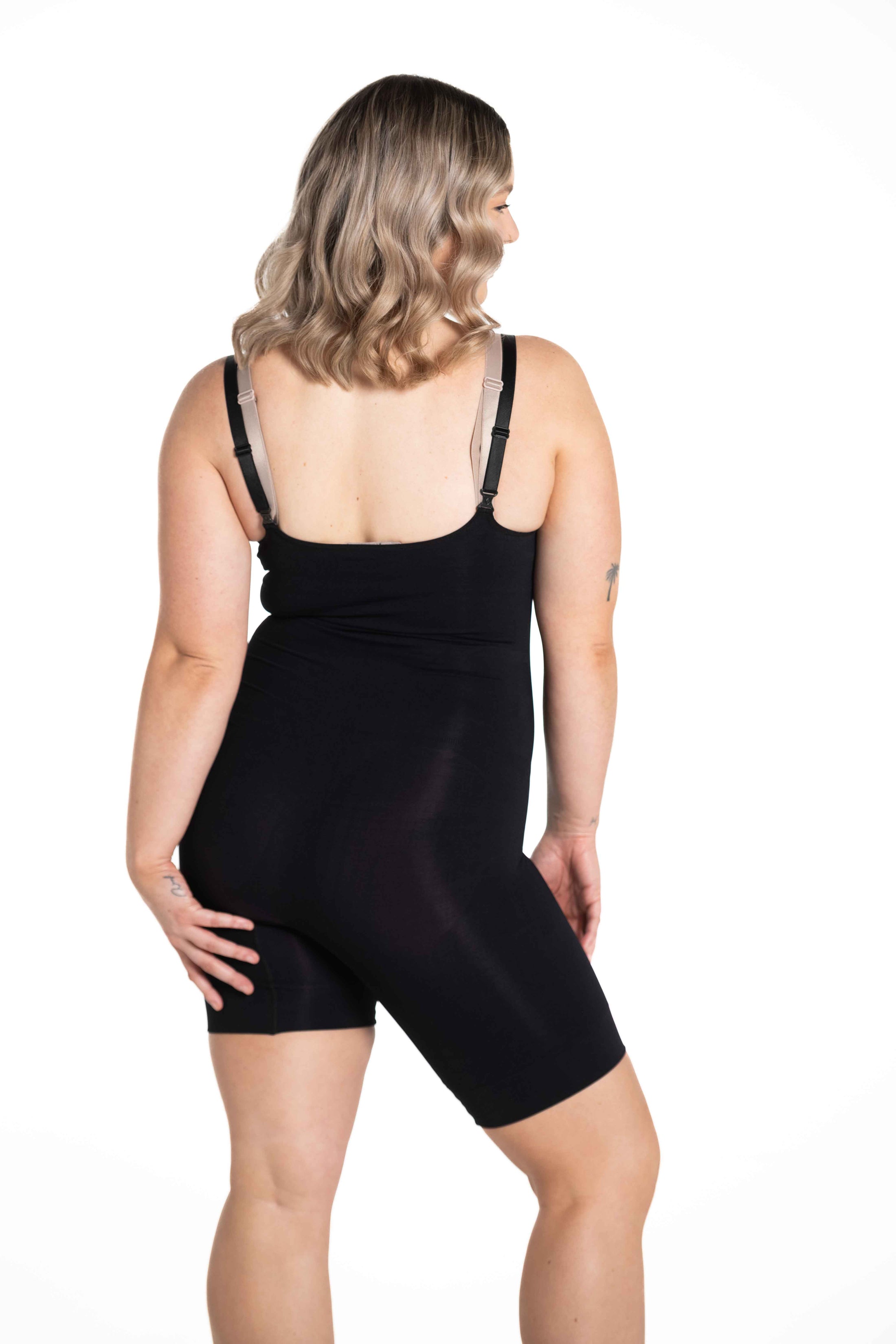 Emana Body Braless Medium Shorts